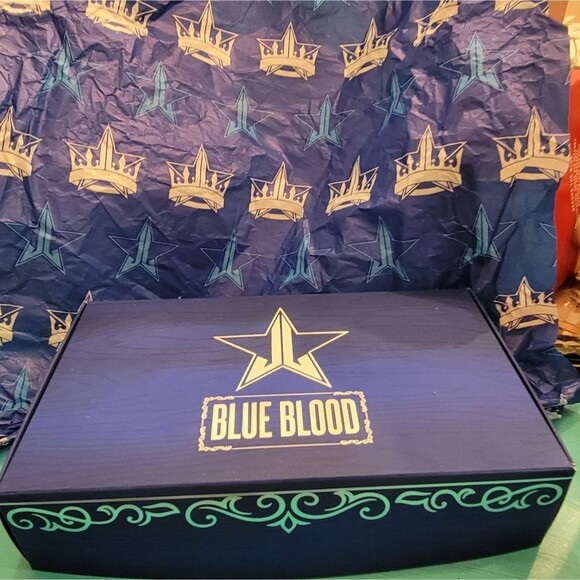 NEW NEVER OPENED JEFFREE STAR BLUE BLOOD ARTISTRY PALETTE - Picture 1 of 10